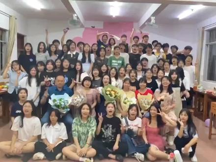 都两年了 还是怀念.
#23年高考 当时只道是寻常.