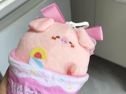 今天不吃零食,今天吃生日蛋糕~#玩具#充电宝