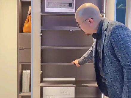 鞋柜的内部,通气孔很实用。#家装装修 #室内设计 #装修知识