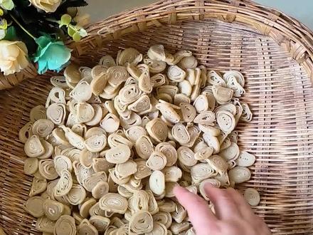 鱼丝面,用鱼肉做成的面条,鲜香美味,可煮可炒可炸