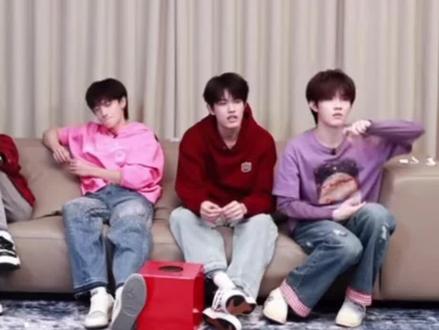 这个豆皮…吃的好啊🥵#鑫之左想 #cp #跨年 #朱志鑫 #左航