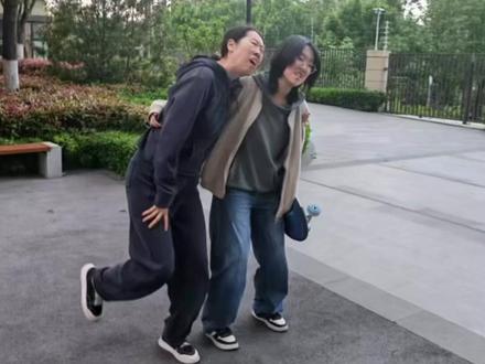 《母与女》—完全《父与子》性转版来的!#母女 #父与子 #抽象 #搞笑 #母女搞笑日常