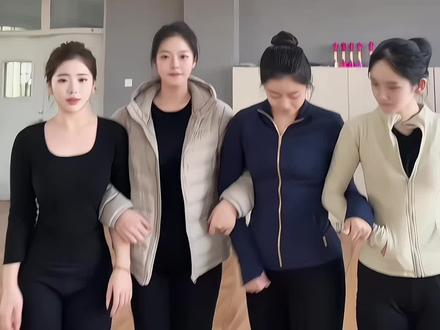 上课上累了 打会高尔夫吧!#高尔夫舞 #舞蹈生