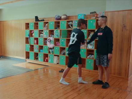 日本奇葩恋综 不良少年不良少女在学校共同生活14天 #综艺#日本#恋综#2025影娱年终大赏 #2025年度影娱漫谈