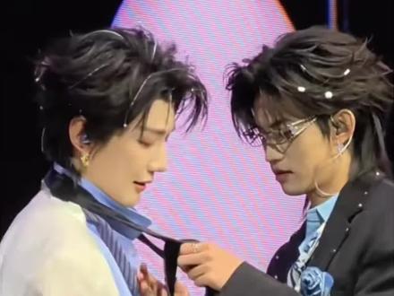 云熠,待我们不薄 #云旗 #郝熠然 #演唱会