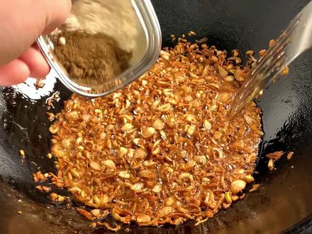 744|学会这个万能葱油,吃嘛嘛香 #万能葱油 #调料油 #红葱油 #葱油