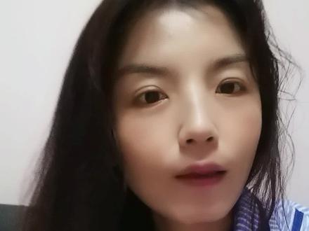修丽可杜克发光精华使用建议:尽量晚上使用,白天使用要注意防晒,精华为淡棕色液体,使用后拧紧,否则容易氧化,成分大家去官网自查#逆龄抗衰 #修丽可发光瓶
