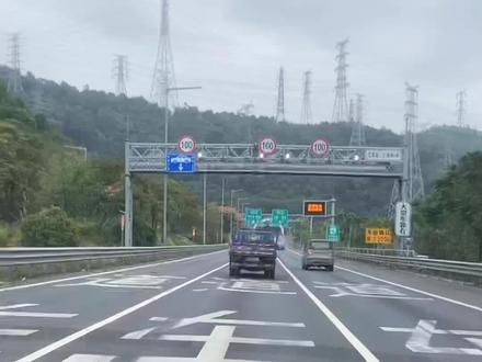 新手第一次跑高速注意事项,从零教学完整的流程与步骤,新手必备#驾驶技巧 #东莞陪练陪驾 #第一次跑高速 #高速驾驶技巧 #安全出行