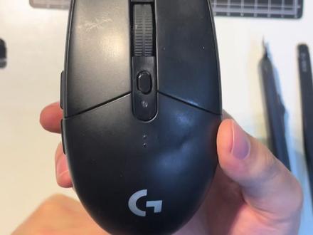 罗技G304维修,更换左右按键微动 #游戏外设 #罗技G304 #维修 #专业维修 #鼠标