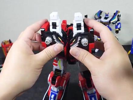 炫卡斗士W 炫蓝巨狮王 沉浸式合体展示