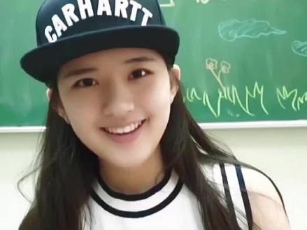 #赵露思 大学时期的小可爱 小吃货#可爱