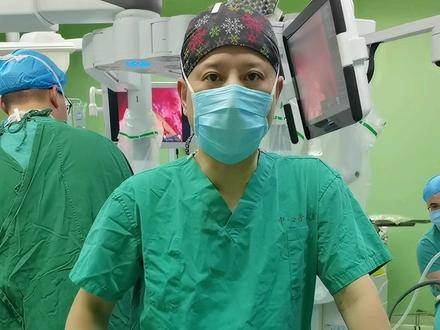 脾占位绝大多数是良性,部分脾切除是首先是首选!如果是恶性就需要全脾切除!#脾切除 #机器人手术 #手术室日常