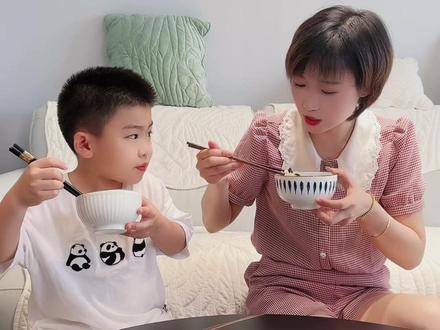 真是一点也不好吃……#斗智斗勇的日常#搞笑母子