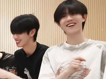 们棍铲就像从小说里扒出来的一对 #朱苏 #棍铲