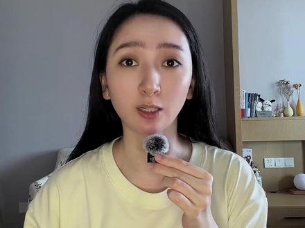 2026年,全球算力命脉握在韩国一座小城手里。
微软签三年,谷歌锁五年,OpenAI直接包到2029。硅谷最有权势的人,每个月都得亲自飞过去,只为多拿几片HBM。
而这家公司,2001年负债206%,一股股价125韩元。美光想低价收购,连债务都不肯接。他们咬牙没卖。
二十年后,时间给这群长期主义者,支付了一笔丰厚利息。
#SK海力士 #HBM #AI芯片 #半导体 #科技下一站