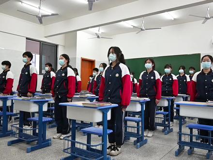 #记录校园时光 #可爱的学生 #加油少年未来可期 大冶华中高中 室内课间操。我的孩子们表现真棒呀!👏🏻