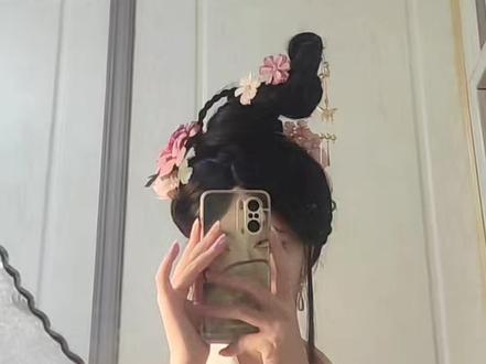 “春风沉醉吹不展愁眉”#汉服发型 #国风古韵 #古风 #汉服造型