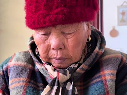 一语惊醒恋爱脑!#彤彤奶奶 #毒舌 #奶奶和孙女的日常生活 #奶奶带大的孩子 #搞笑日常