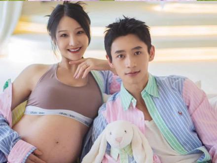 被魏晨的浪漫狠狠感动到了,细心的网友发现,魏晨只有在结婚生子发过十八宫格照片,十八宫格给了最重要的人,一个是老婆,一个是宝宝,满满的仪式感。5月2日,37岁的魏晨晒十八宫格官宣当爸,2021年8月14日,魏晨晒十八宫格官宣结婚,十八宫格里都会带着橙色,双鱼座的浪漫谁懂呀。魏晨和老婆于玮相恋14年,2019年求婚,2020年领结婚证,2021年结婚,2023年生孩子,魏晨人生的每一步都走得非常踏实,零绯闻又专一,堪称内娱好男人模板。