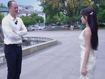 “鞋王”化身“大王”,这个挑战有点难度呀! 看来大王没有鞋王好当呀 #大王你来抓我呀 #废品精 #高跟鞋 #东莞鞋王 #祈祈平衡鞋 @婷撑展~废品精