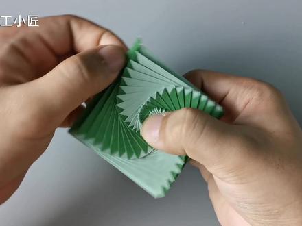 【折纸】超解压的旋转方块,好玩的停不下来! #创意设计 #手工 #折纸 #纸艺 #DIY #解压 #玩具