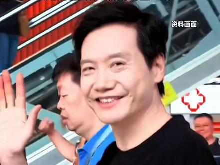 #雷军财富比去年增长1960亿元,2025胡润百富榜中排名第五,成财富增长最高的企业家。#主播说新闻 #雷军