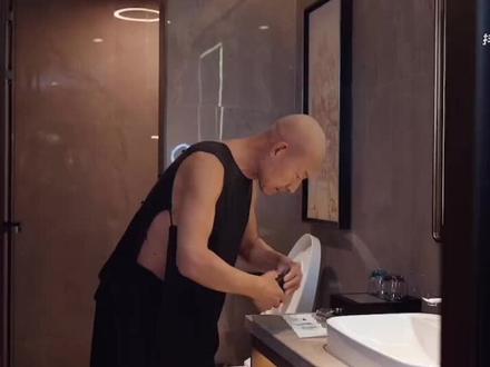 “ 冻死迎风站,饿死不弯腰”
#冬泳怪鸽