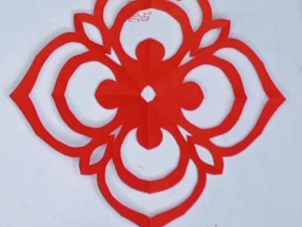剪简单漂亮的团花#剪窗花 #剪纸教程 #手工 #对称剪纸