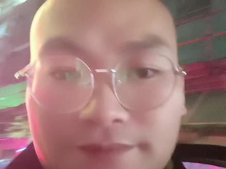 #郭艾伦 我们不是喜欢看厉害的人打球,而是看喜欢的人打球厉害