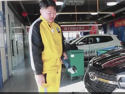 汽车机箱盖打不开!因为打开方式错了,看我这招咋样??#汽车知识 #每天一个用车知识 #有车的人要知道的知识 #汽车保养与维修 #汽车维修