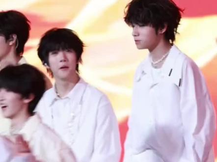 陈奕恒12.27随舞thats what i like 老哼你继续勾引我 原视频:🧣前夜站姐#陈奕恒 #陈奕恒回归 #向全世界安利陈奕恒 #tf家族新音 #tf家族2026新年音乐会