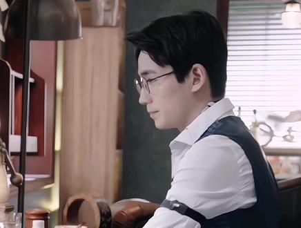 看中了巍巍的裤腰链~好苏好撩
#朱一龙沈巍