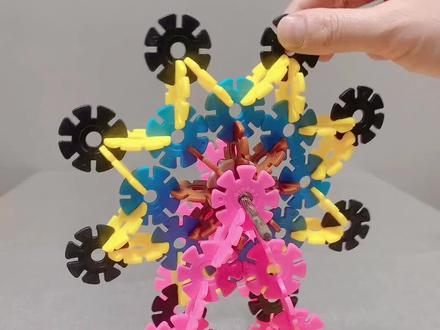 雪花片之摩天轮教程来啦!赶快收藏起来,带孩子一起享受幸福快乐的亲子时光吧!#亲子手工 #手工diy #益智玩具 #动手动脑 #积木