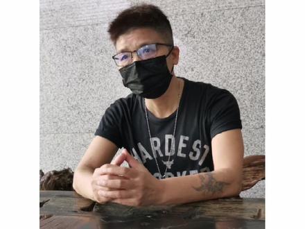 笑死,这个爆料怎么没有说我很酷啊#狼爷和小凉 #情侣 #爱情 #营销号体自我介绍