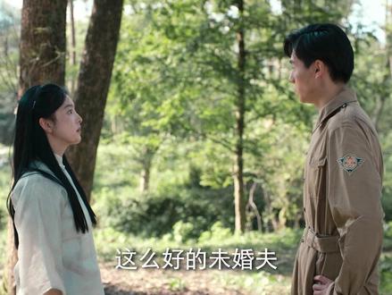 #凭栏章若楠甲骨文表白胡一天
#凭栏一片风云起 张启孟海棠拉钩相约定终身#胡一天 #章若楠