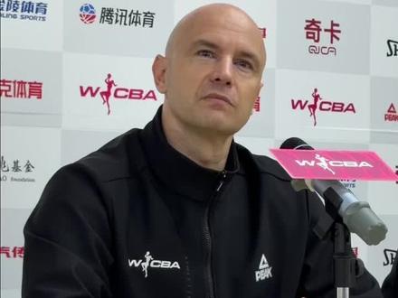 四川女篮主教练解释冉珂嘉没获得上场机会的原因 #冉珂嘉