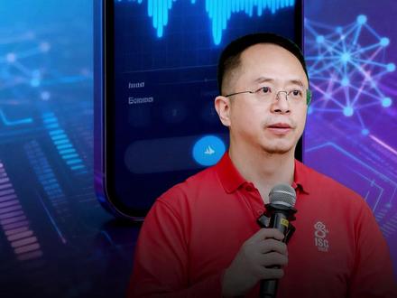 Gemini上位苹果Siri,背后藏着谷歌三大狠招。 #大咖观察 #Siri #Gemini #iPhone #红衣聊AI