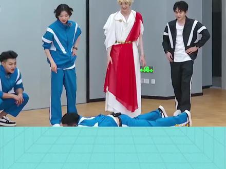 刘耀文劝架黄子韬王鹤棣