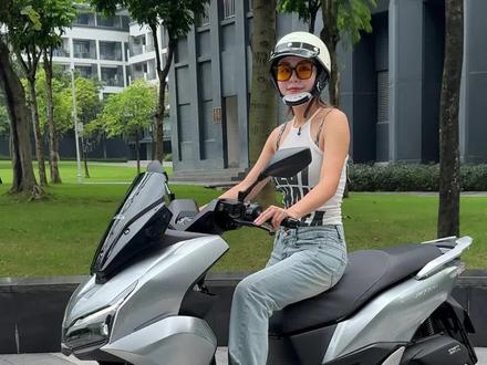 五羊本田新踏板NWT-150 ,摩托车中的MPV #五羊本田NWT150 #五羊本田