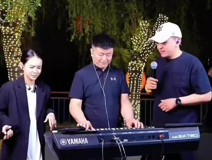 张玉龙团队在西安参加木森大舞台