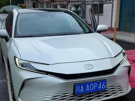 凯美瑞的尊贵版和运动版有区别,运动版的轮胎是不是容易坏?#九代凯美瑞 #用车感受 #车主说