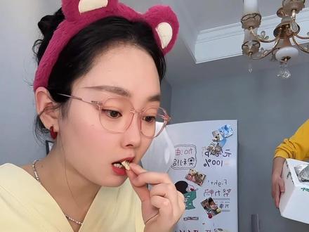 普通核桃真不爱吃,但是这个去皮#鲜核桃仁 我真的整个#孕期 都在吃,清甜酥脆的还带点奶香味,一点都不苦涩,家里孕妇老人小孩都可以坚持每天吃几个,好吃又有营养的#孕妇零食 #核桃#孕期好物分享