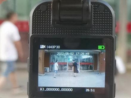 AEE高清记录仪,4000万像素,170℃广角,IP67防水,10小时持续录像,适合物业安保,工程监理,单位巡查,现场取证,想买好记录仪,想买品牌的,还不想太贵的。关注这款厂家促销中!#记录仪 #音视频记录仪 #执法记录仪 #取证神器 #物业安保@DOU+小助手