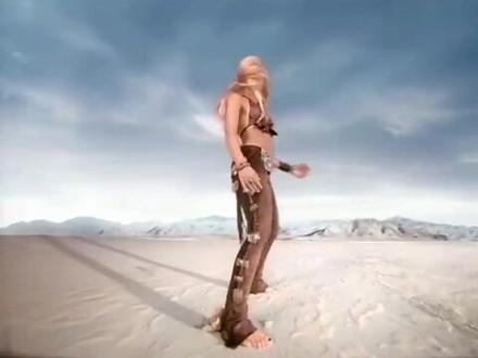 夏奇拉 最经典的MV之一吧,好像是02年