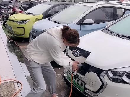 新能源汽车充完电拔不下来应该怎么操作???#思皓新能源 #新能源汽车 #江淮大众思皓 @思皓新能源