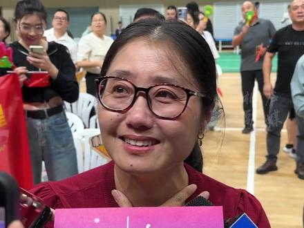 桐庐籍运动员邹佳琪和队友广东籍选手邱秀萍,在女子轻量级双人双桨项目中,摘得本届亚运会首金。#比赛现场 #被这届亚运的氛围燃到了 #体育精神 #亚运会上的中国00后