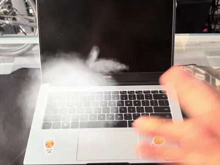 电脑昨天用好好的,今天再开机就黑屏罢工了,键盘也亮,外接显示器不亮,这是哪里出现了问题?#电脑知识 #电脑黑屏#电脑不开机#电脑小知识#电脑
