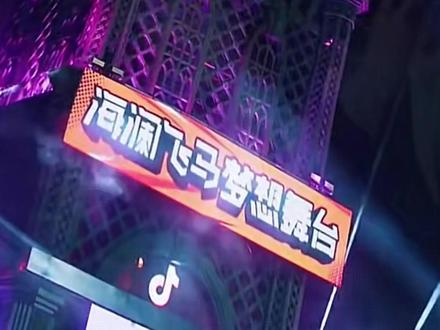 金美希是一个游走在直播圈,交友极其广泛的才艺主播~