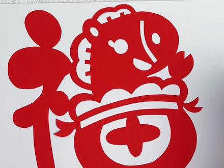 喜庆的新年窗花剪纸来了,自带线稿,免画图,小朋友自己就能剪,感受中国传统文化,又锻炼动手能力#马年窗花#剪纸#新年手工