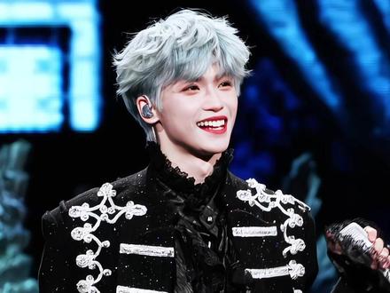 《求佛》高清直拍版来啦
#郑朋 #梓 #渝 #南京演唱会